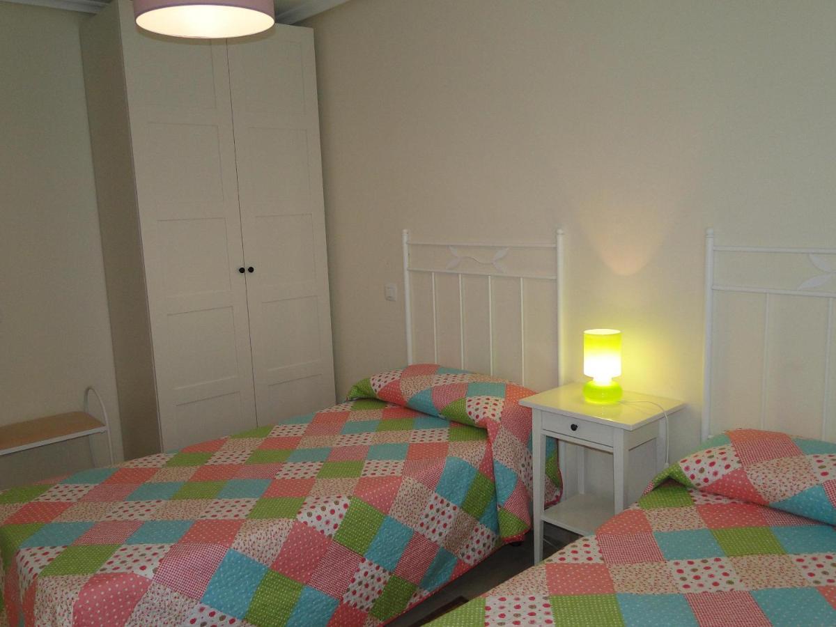 נוחה Apartamentos El Pinedo מראה חיצוני תמונה