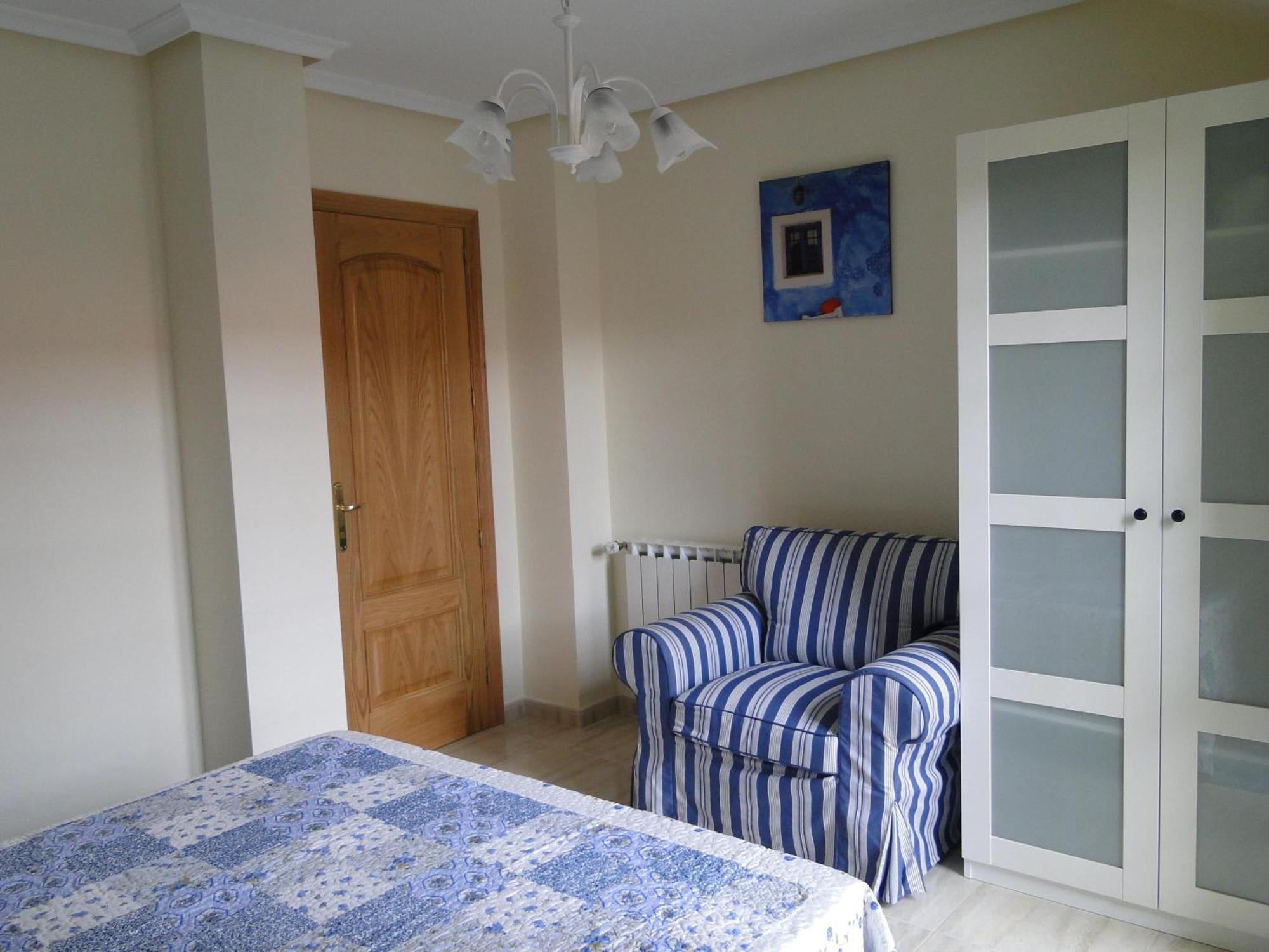נוחה Apartamentos El Pinedo מראה חיצוני תמונה