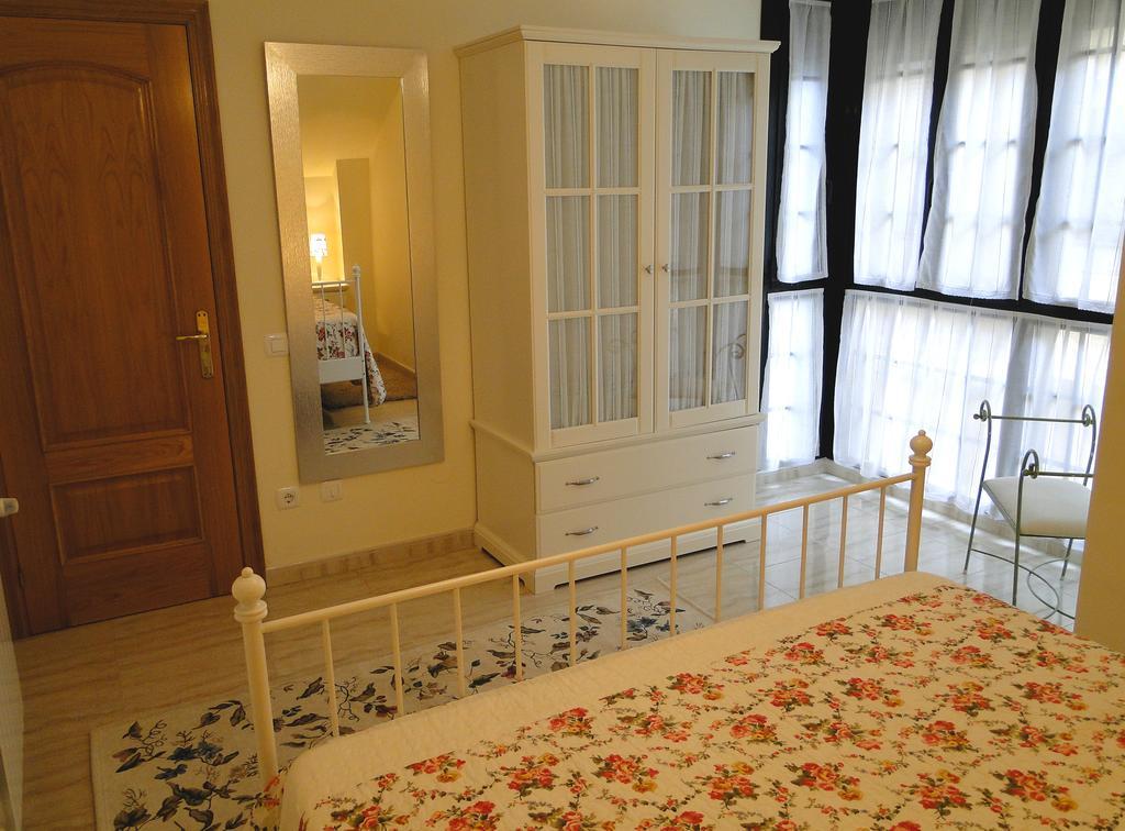 נוחה Apartamentos El Pinedo חדר תמונה