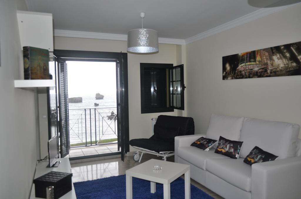 נוחה Apartamentos El Pinedo מראה חיצוני תמונה